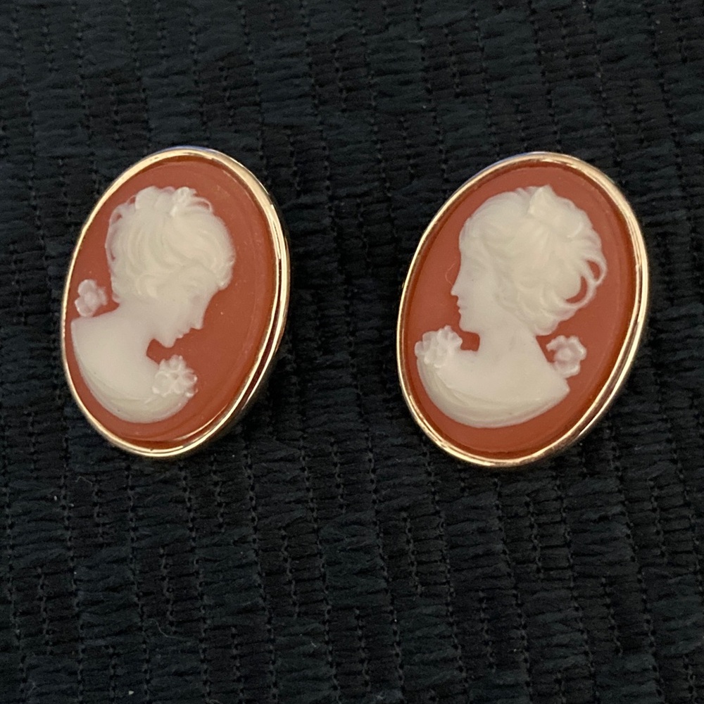 Vintage Cameo Earrings with Gold Trim